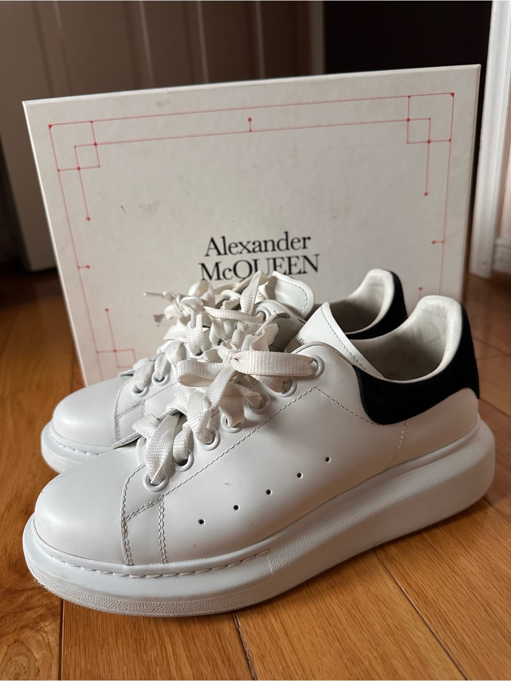 Alexander McQueen oversized leather sneaker black suede size 38